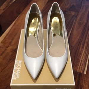 Michael Kors white leather point toe pump